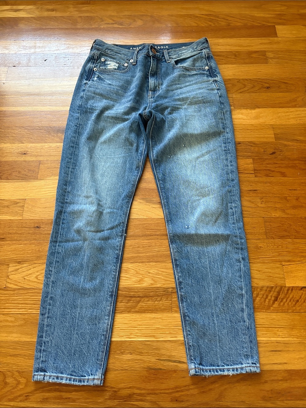 AMERICAN EAGLE 90s slim boyfriend jeans